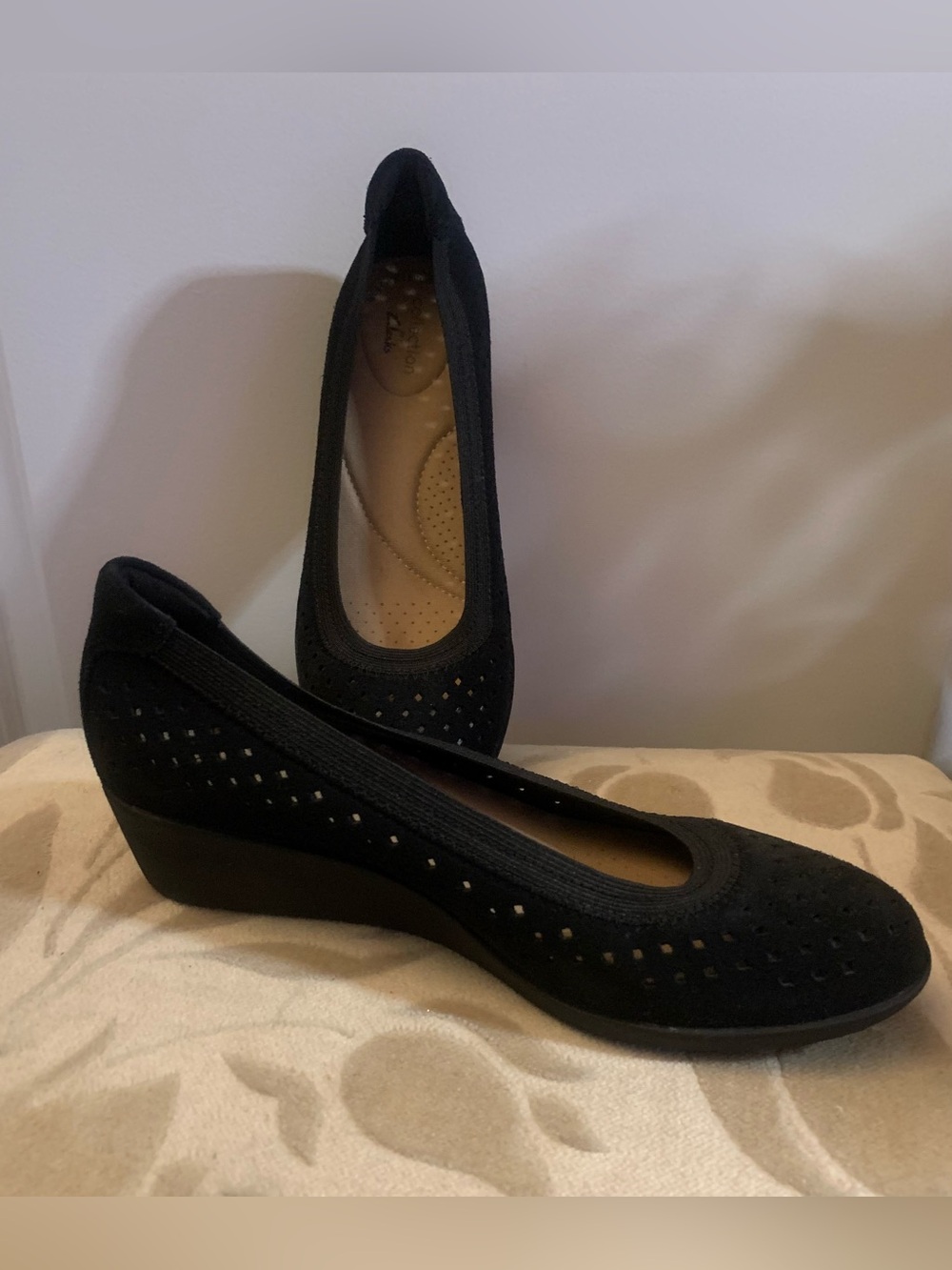 Clarks Elin Sun Black Perforated Leather Wedge Slip-On Shoes Size 6